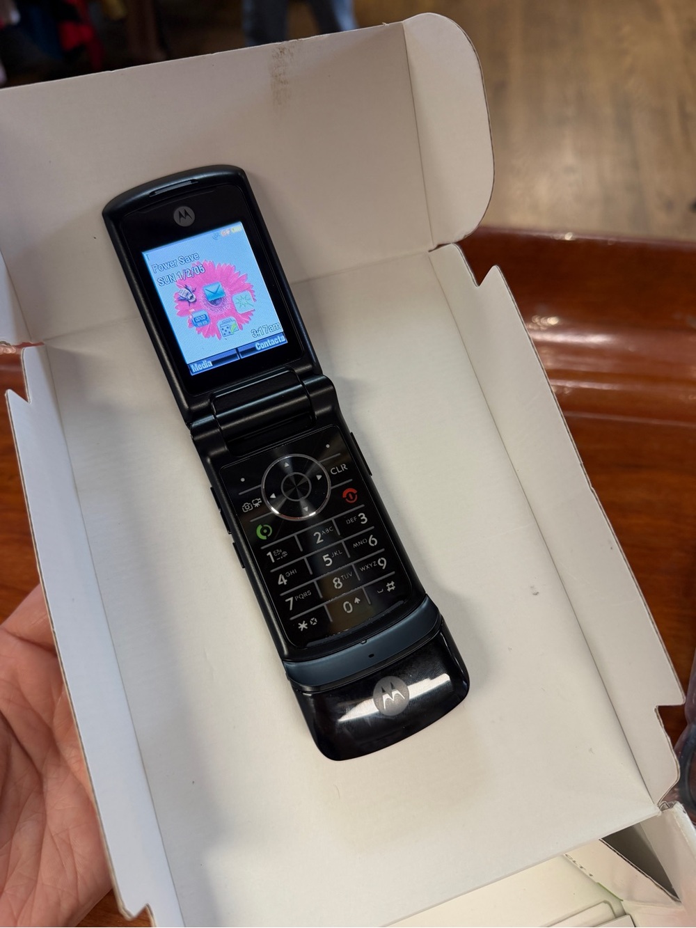 Motorola Razr Phone - Picture 2 of 4